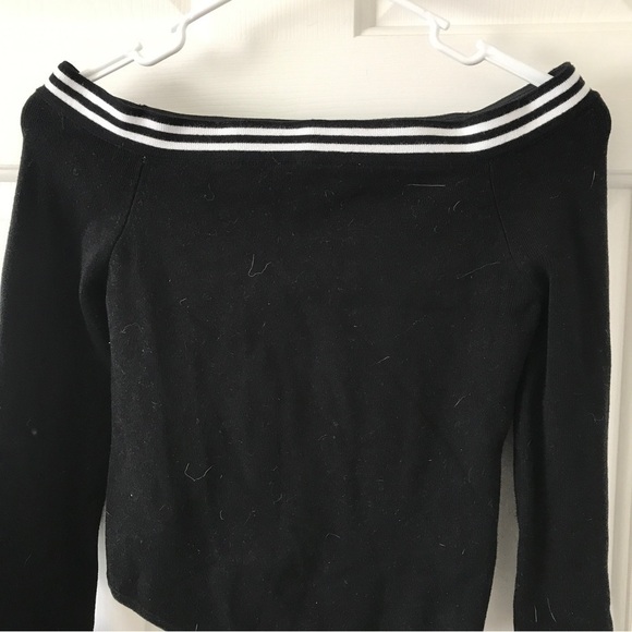 3/$15 *New* Kendall and Kylie bell sleeve black and white off shoulder bodysuit - Picture 7 of 9